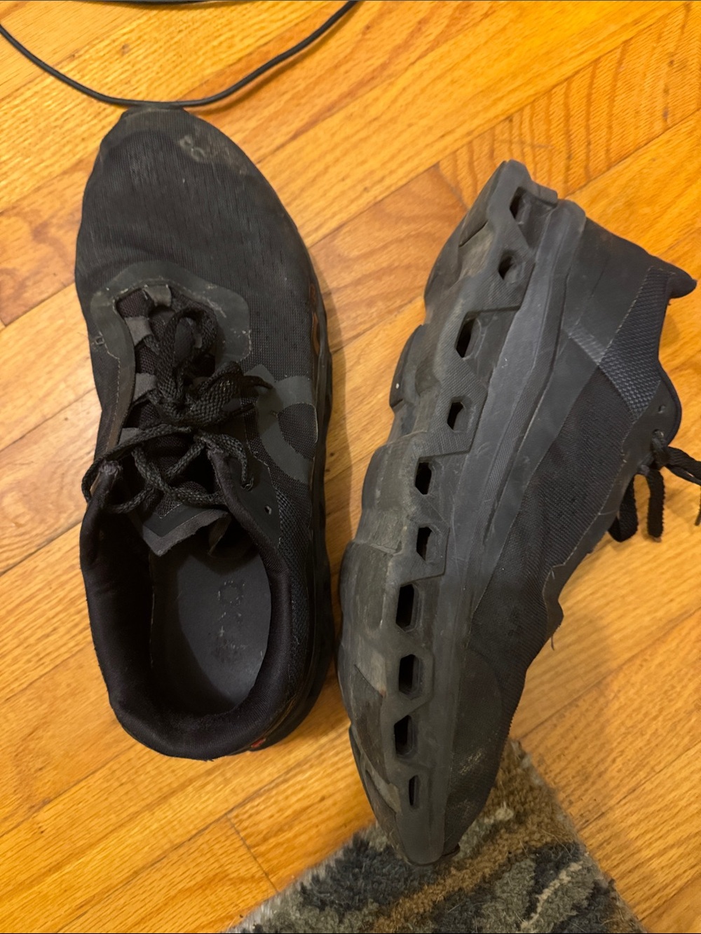Men's Black Lightweight Athletic Sneakers
